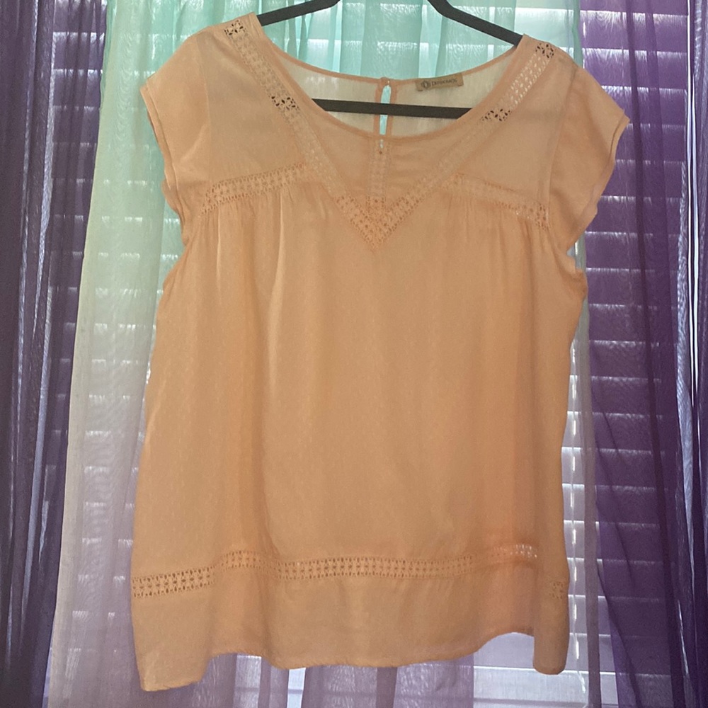 Lightweight Short Ruffled Sleeve Top by Democracy. Pastel Pink Cotton Blend L